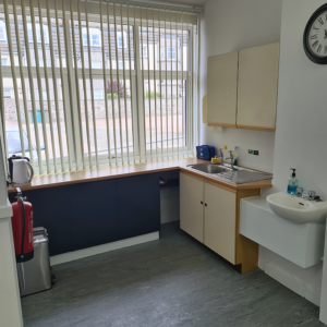 medium room 4